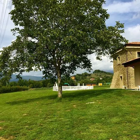 Agriturismo Podere Magaiana Farm stay Filattiera