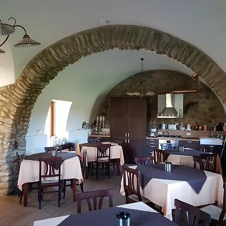 Agriturismo Podere Magaiana Farm stay Filattiera